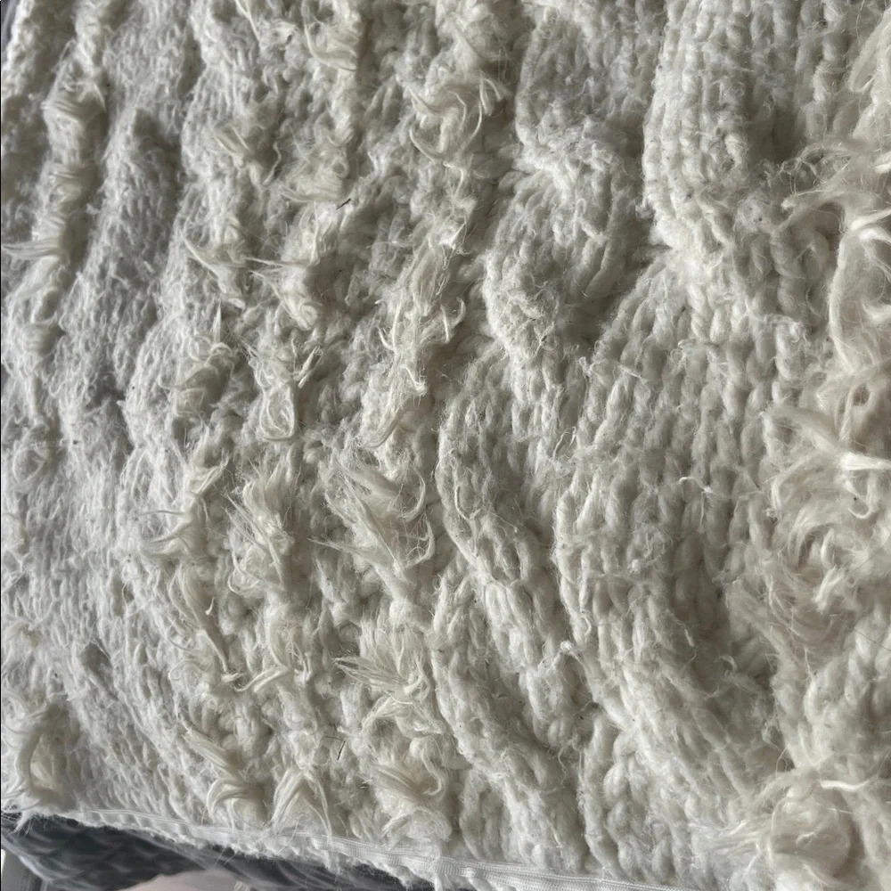 Pottery Barn Cream Cable Knit Accent Pillow cover